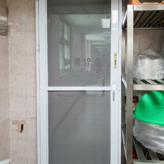 210727 수원 영통 효원초등학교 급식실 방충문 교체 설치 공사 (통문)